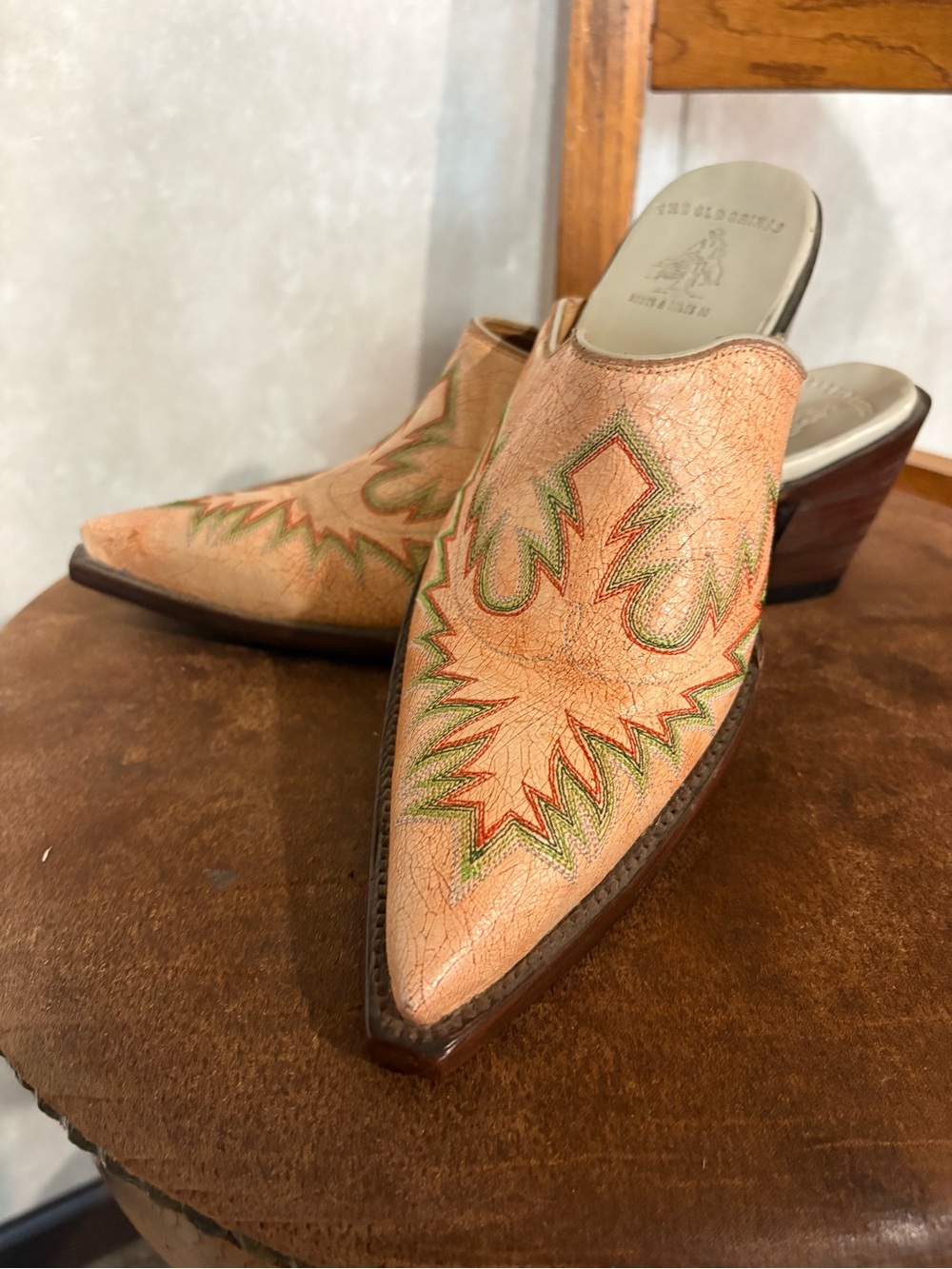 Women’s Old Gringo Creamy Tan and Light Peach Coloured Leather Embossed Mule